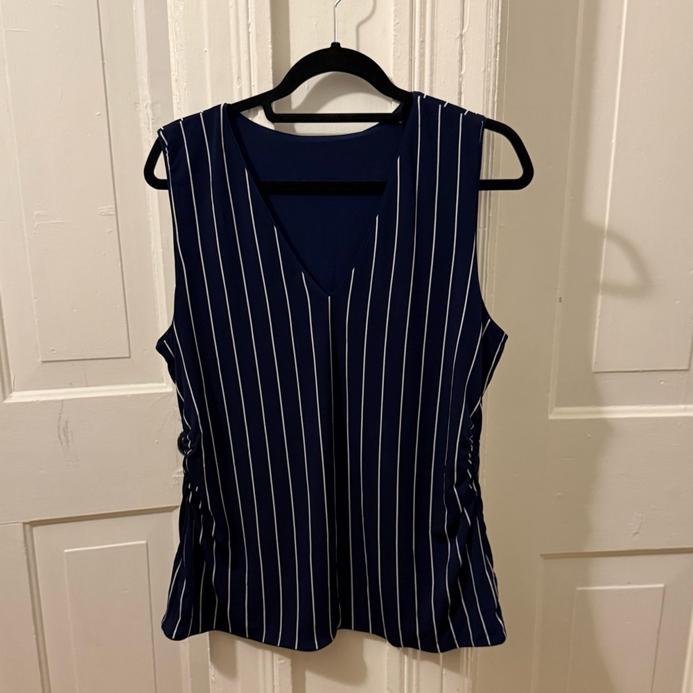Reversible sleeveless blouse